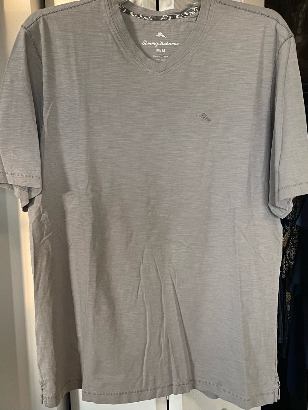 Tommy Bahama Light Gray V-Neck Short Sleeve Tee